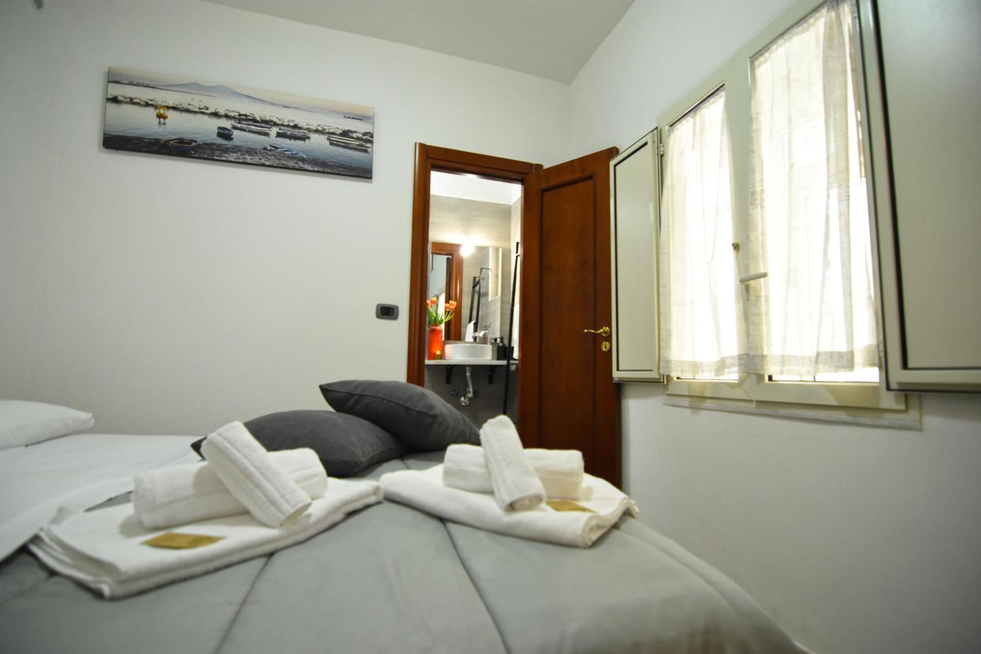 La Casa Di Apollo Apartment Napoli Exterior foto